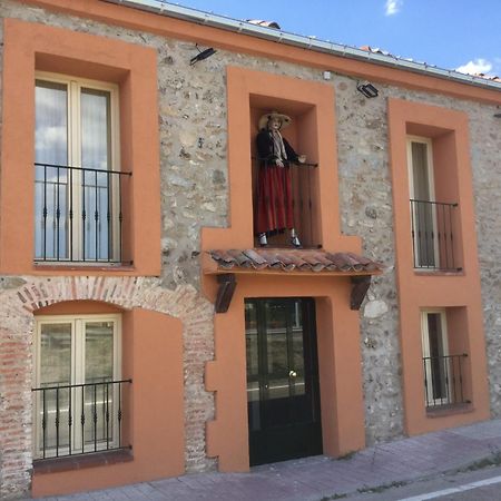 Casa Rural El Horno De La Aldegueela Torrecaballeros Esterno foto