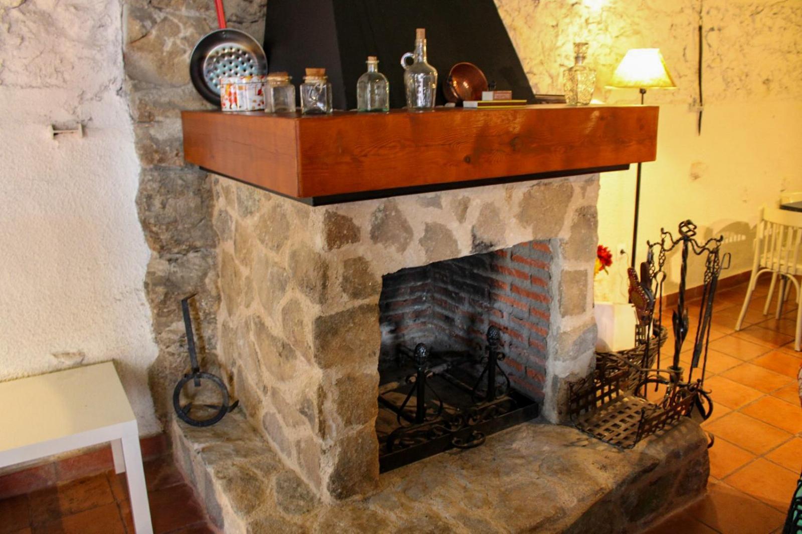 Casa Rural El Horno De La Aldegueela Torrecaballeros Esterno foto